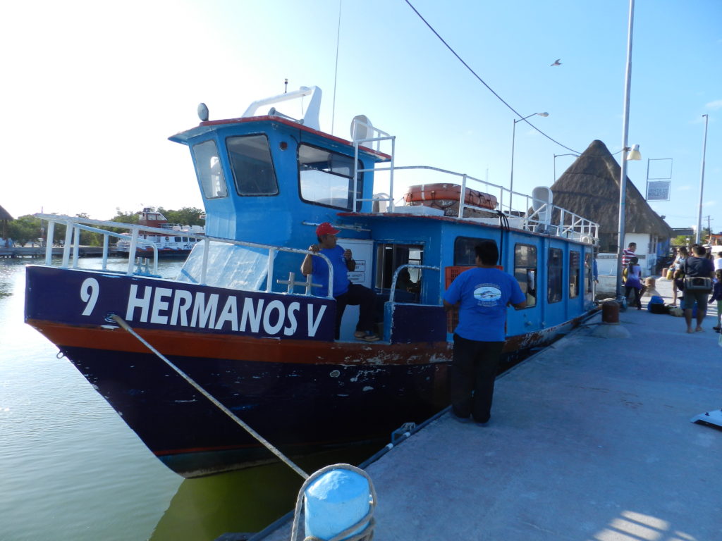 Cruce a Holbox Ferry