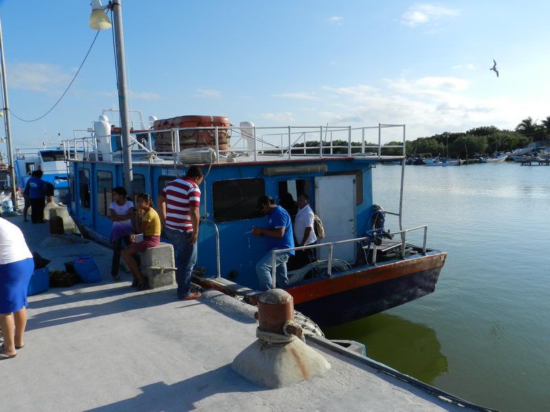Cruce a Holbox Ferry