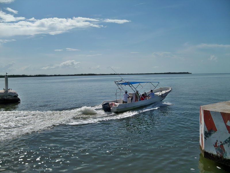 Cruce a Holbox Ferry