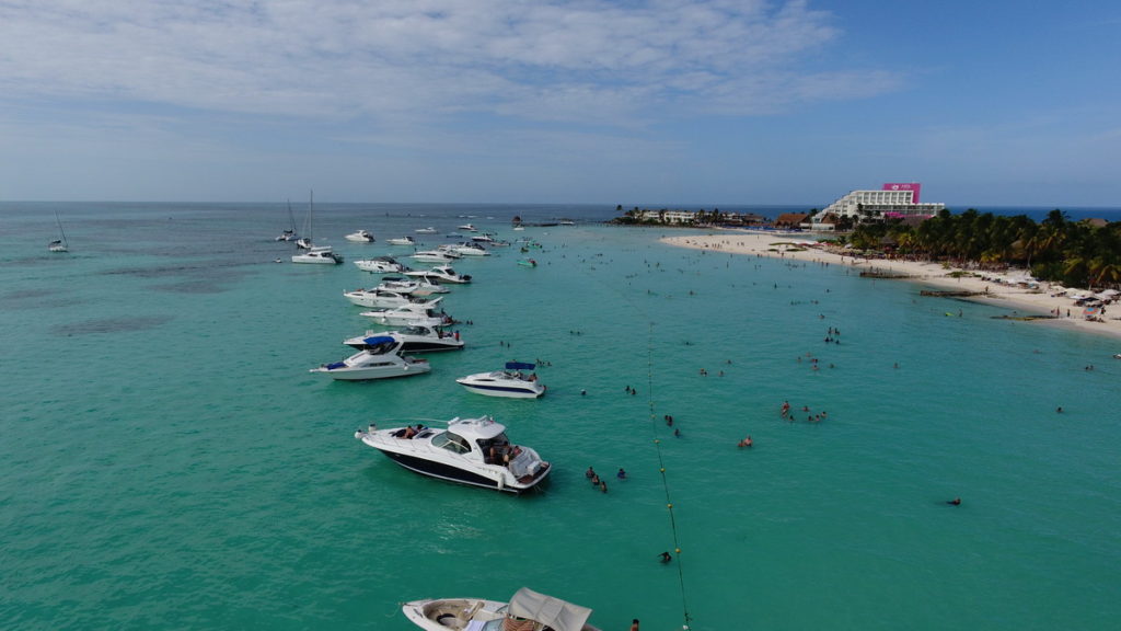Isla Mujeres Playa Norte yachts