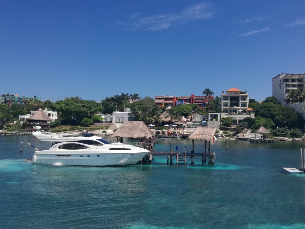 yacht club Isla Mujeres