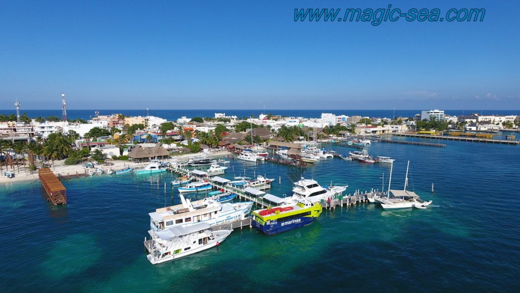 port downtouwn Isla Mujeres