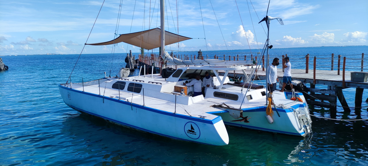 catamaran to Isla Mujeres