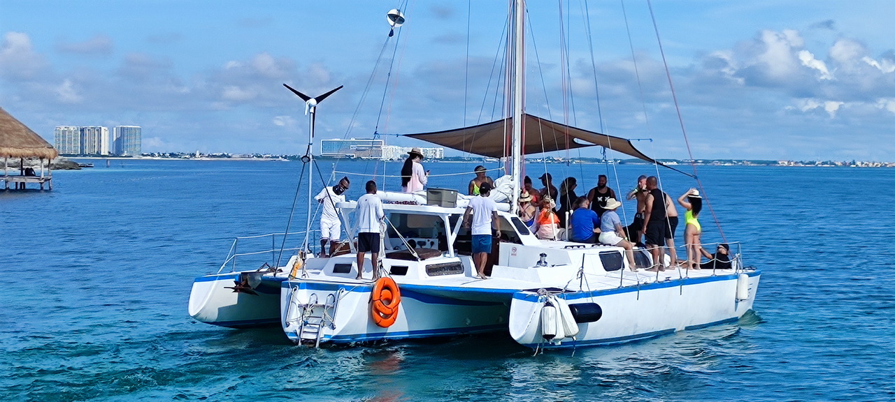 catamaran to Isla Mujeres