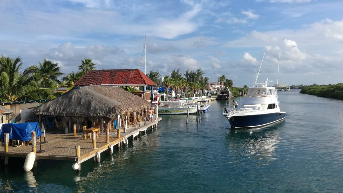Marina at Isla Mujeres