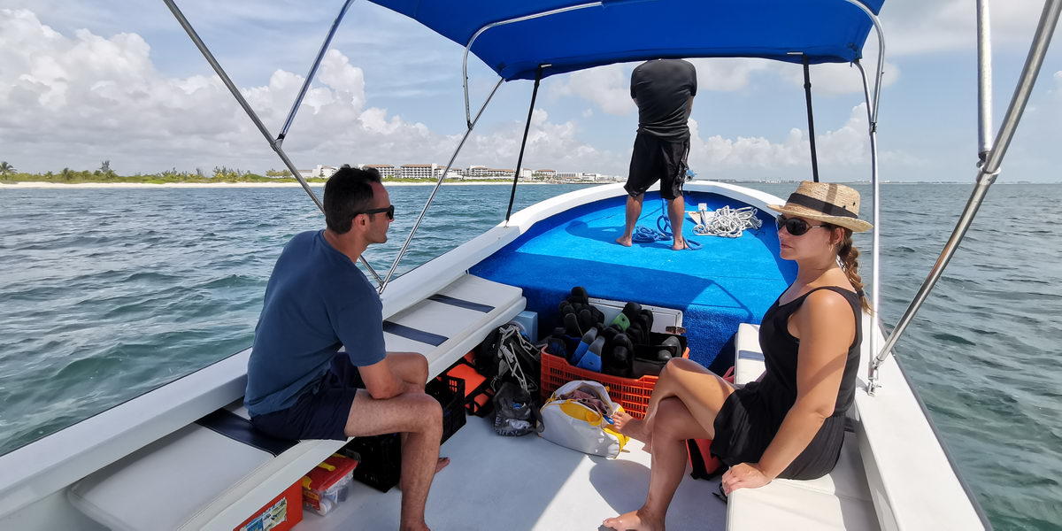 snorkel boat