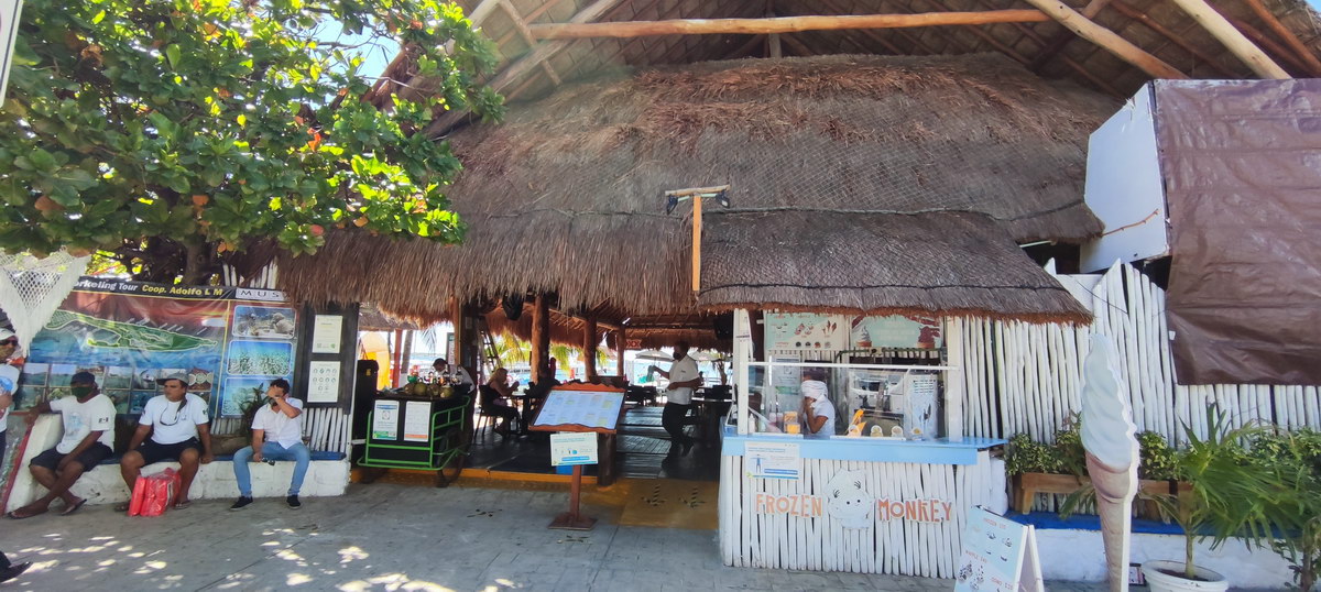Restaurante Mocambo Isla Mujeres entrance