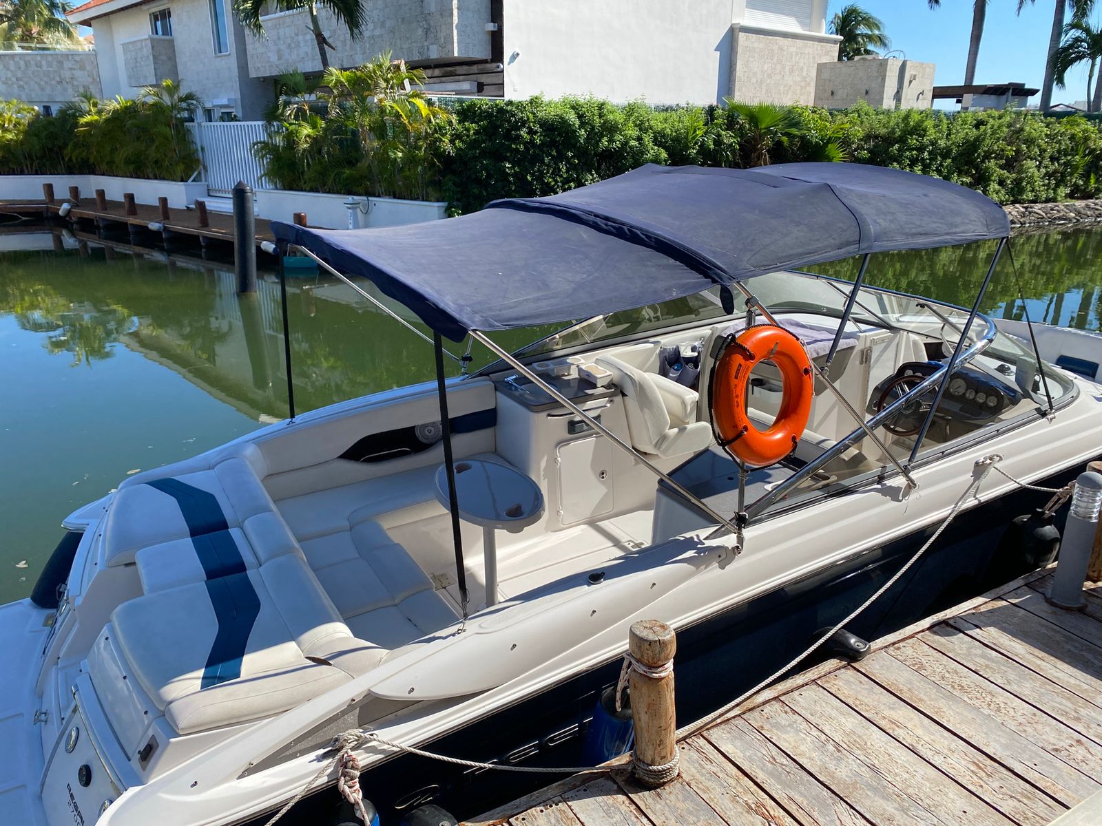 Renta bowrider boat